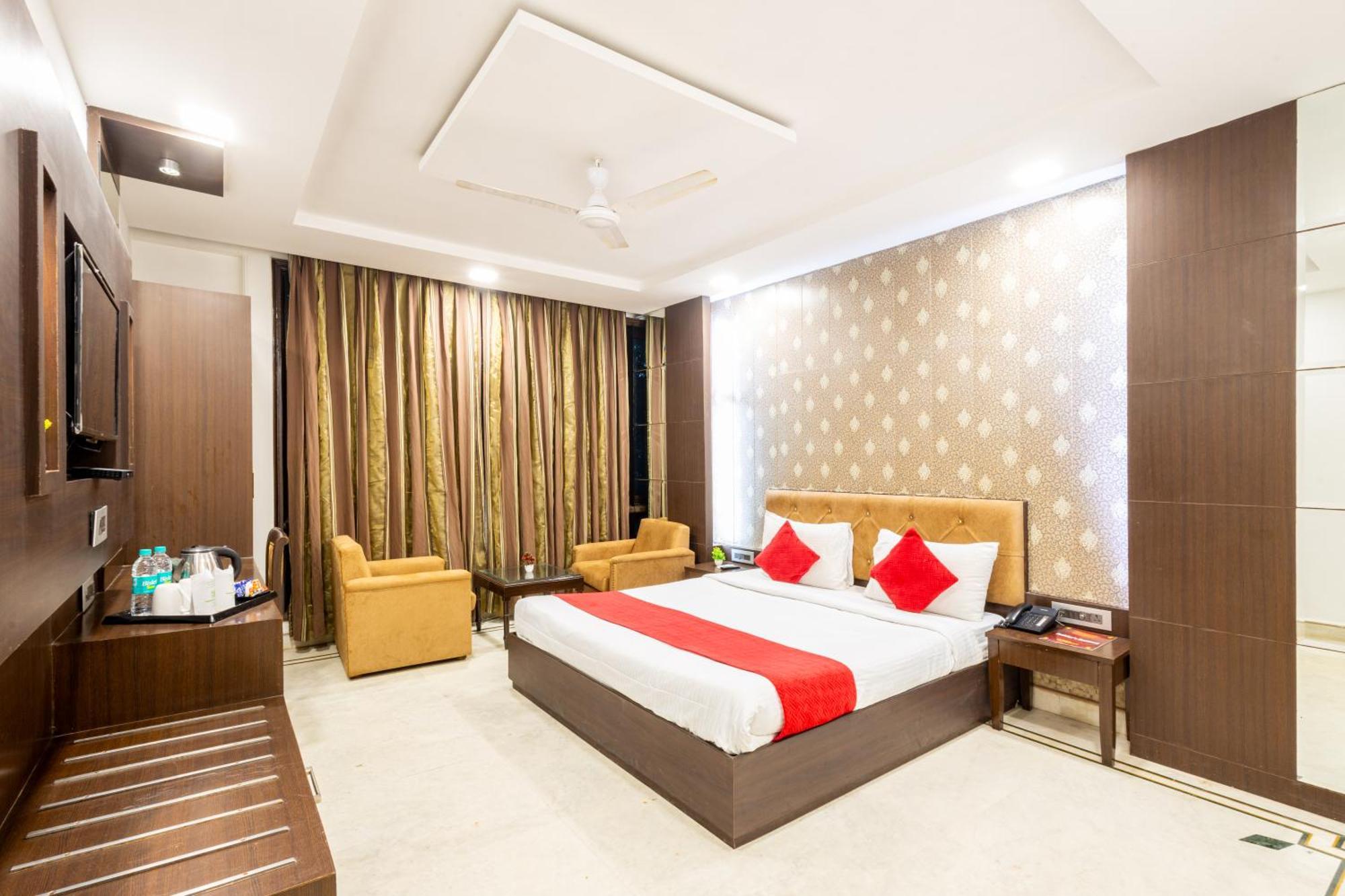Hotel Panickers Residency - Ajmal Khan Market Near Karol Bagh Metro Delhi  Exterior photo